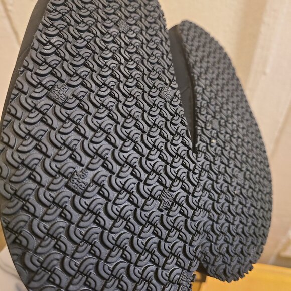 North Face Thermoball Traction Mule insulated shoes winter slipers kids 12 BOX - Picture 10 of 10